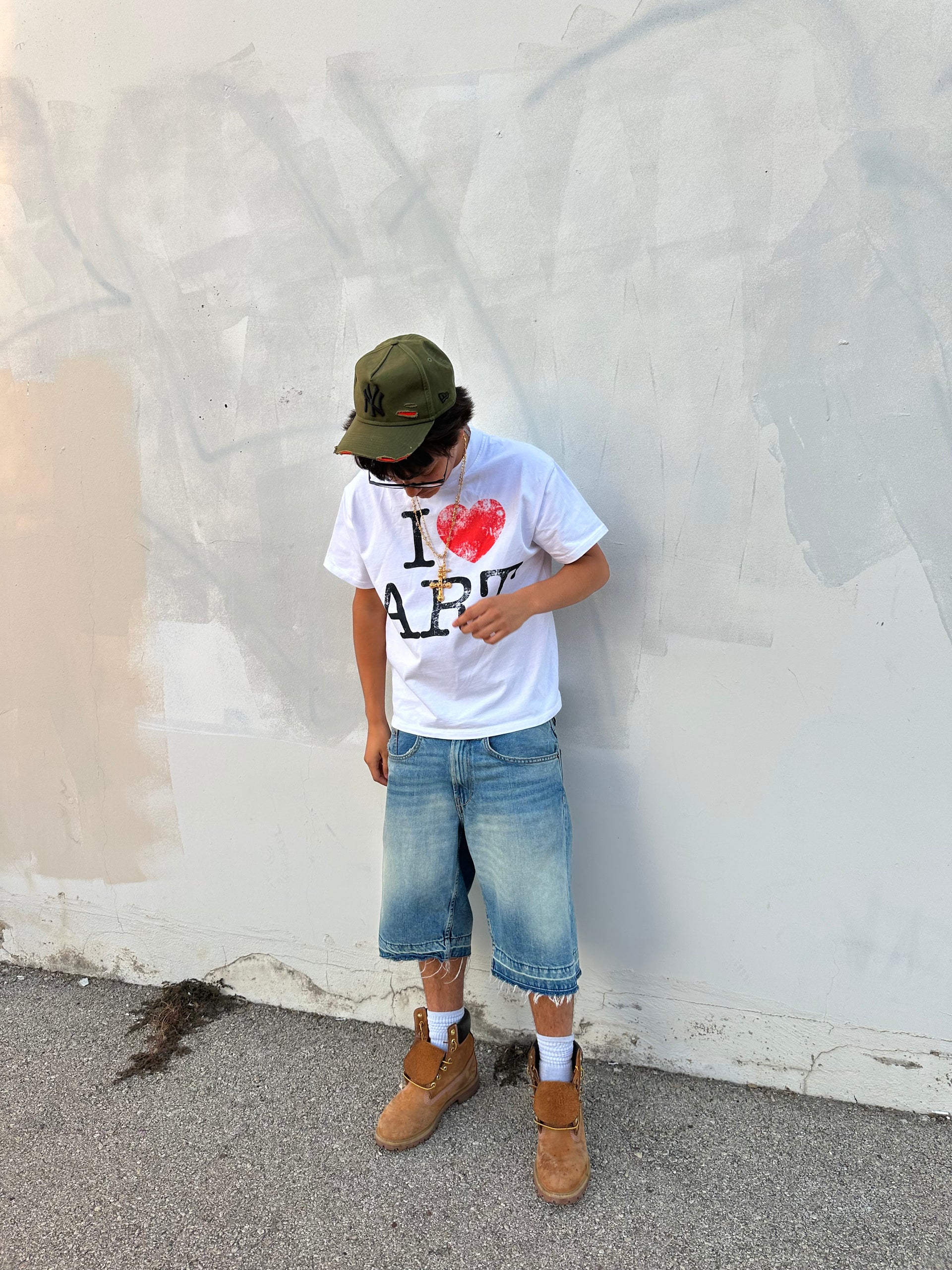 “I love art” tee